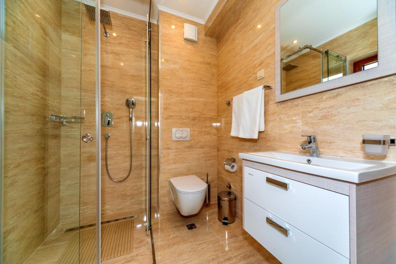 Luxury Apartments Queen Petrovac 外观 照片
